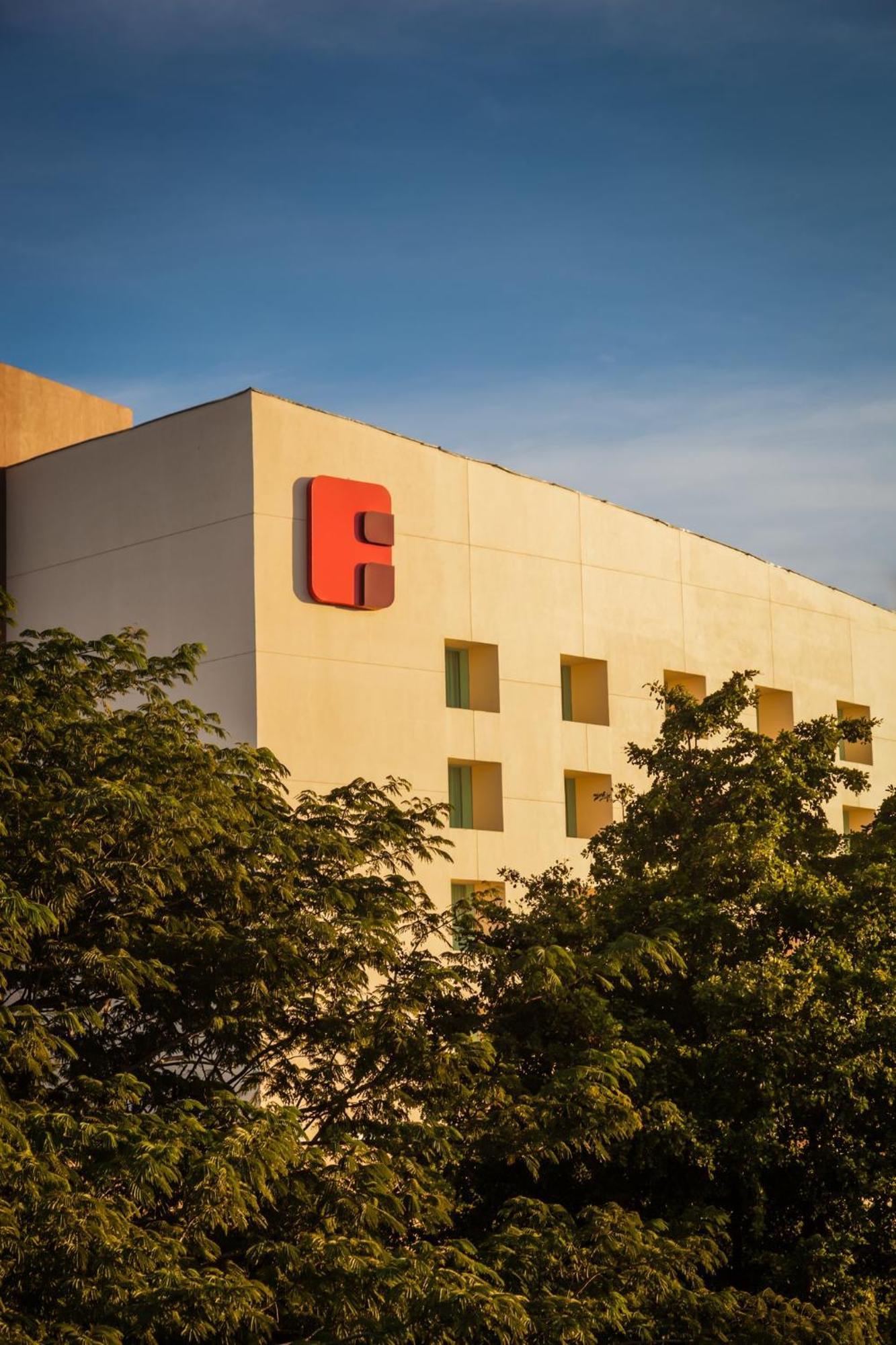Fiesta Inn Culiacán エクステリア 写真
