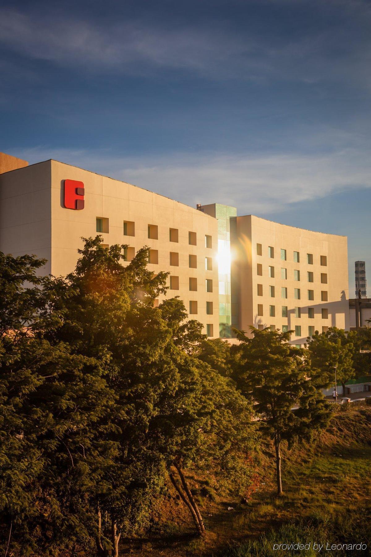 Fiesta Inn Culiacán エクステリア 写真
