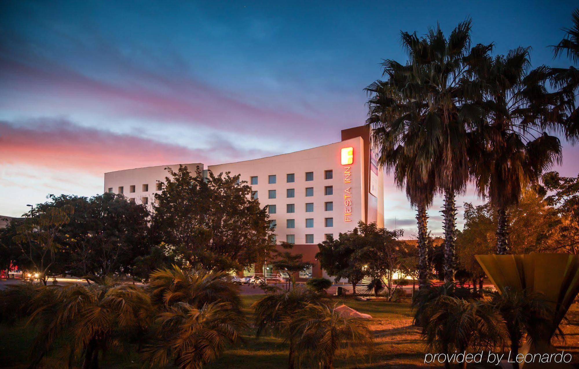 Fiesta Inn Culiacán エクステリア 写真